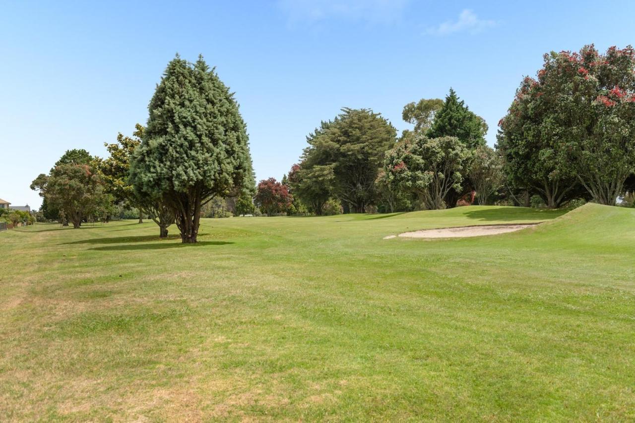 Golfers Delight In Quiet Cul De Sac Villa Mount Maunganui Esterno foto